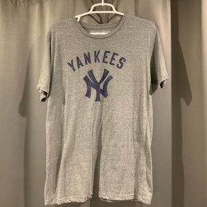 Men’s Yankee T-Shirt Medium Gray